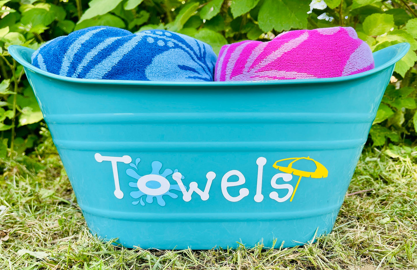 Towels Decal - Vinyl Stickers for the Pool, Birthday Parties, Picnics, Beach Buckets, Graduation, Summer Fun Decorations - DIY Projects