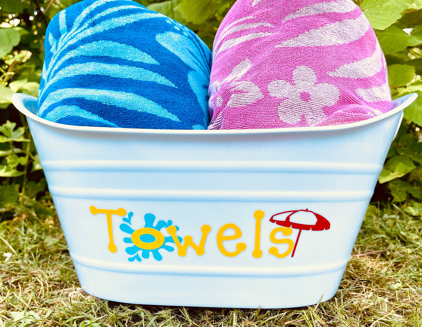 Towels Decal - Vinyl Stickers for the Pool, Birthday Parties, Picnics, Beach Buckets, Graduation, Summer Fun Decorations - DIY Projects